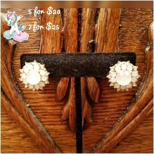 Earrings (INCLUDED IN BUNDLE & SAVE)